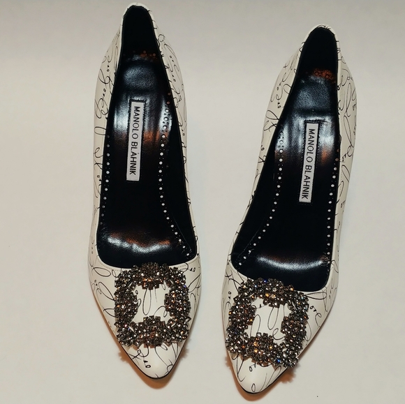 Manolo Blahnik Hangisi Limited Edition love shoes - Picture 3 of 5